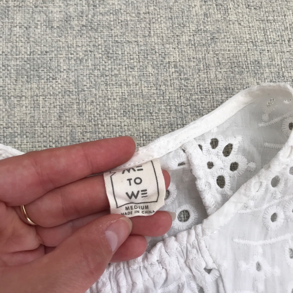 Eyelet crop top - Picture 7 of 7